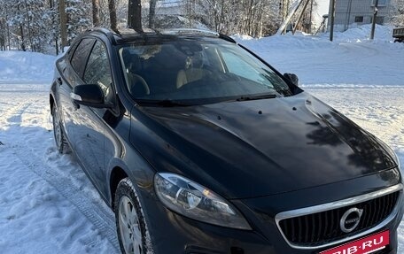 Volvo V40 II рестайлинг, 2017 год, 1 450 000 рублей, 2 фотография