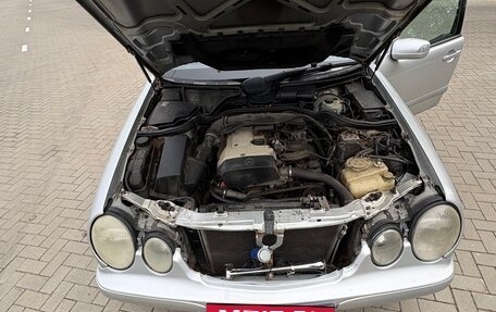 Mercedes-Benz E-Класс, 2000 год, 450 000 рублей, 5 фотография