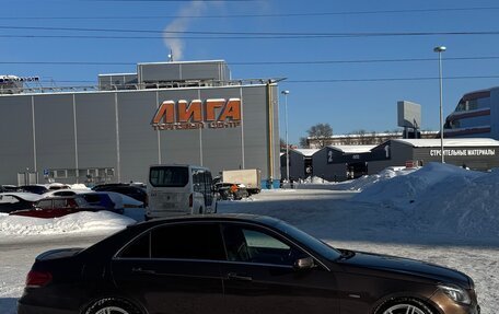 Mercedes-Benz E-Класс, 2013 год, 1 550 000 рублей, 3 фотография