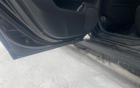 Toyota Avensis III рестайлинг, 2003 год, 430 000 рублей, 8 фотография