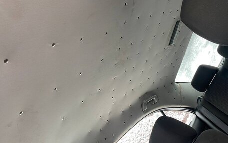 Toyota Avensis III рестайлинг, 2003 год, 430 000 рублей, 16 фотография