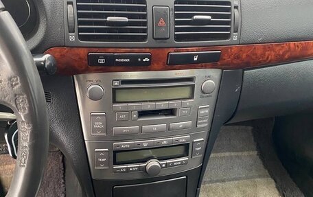 Toyota Avensis III рестайлинг, 2003 год, 430 000 рублей, 13 фотография