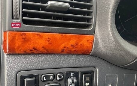 Toyota Avensis III рестайлинг, 2003 год, 430 000 рублей, 14 фотография