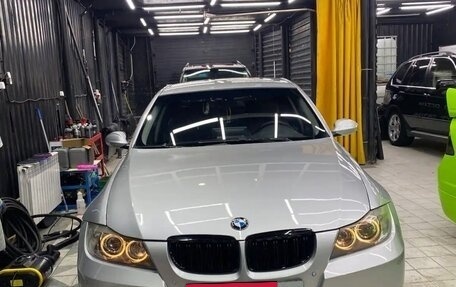 BMW 3 серия, 2008 год, 1 040 000 рублей, 2 фотография