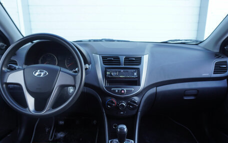 Hyundai Solaris II рестайлинг, 2016 год, 798 000 рублей, 11 фотография