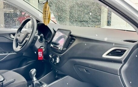 Hyundai Solaris II рестайлинг, 2021 год, 1 499 000 рублей, 19 фотография