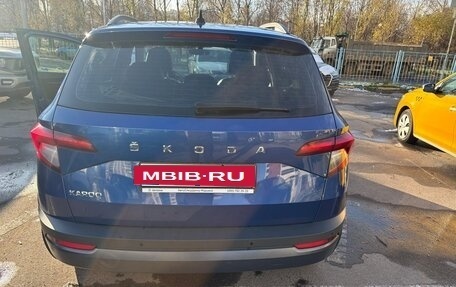 Skoda Karoq I, 2021 год, 2 100 000 рублей, 2 фотография