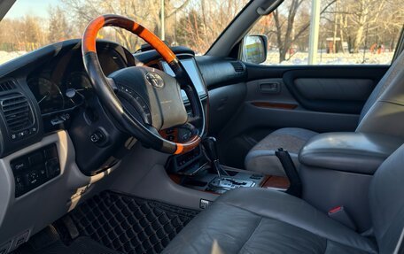 Toyota Land Cruiser 100 рестайлинг 2, 2007 год, 3 000 000 рублей, 15 фотография