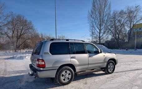 Toyota Land Cruiser 100 рестайлинг 2, 2007 год, 3 000 000 рублей, 8 фотография