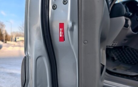 Toyota Land Cruiser 100 рестайлинг 2, 2007 год, 3 000 000 рублей, 21 фотография