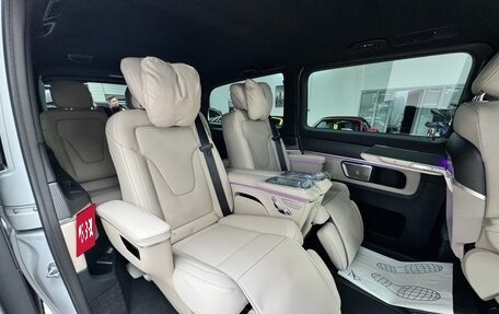 Mercedes-Benz V-Класс, 2025 год, 14 290 000 рублей, 25 фотография