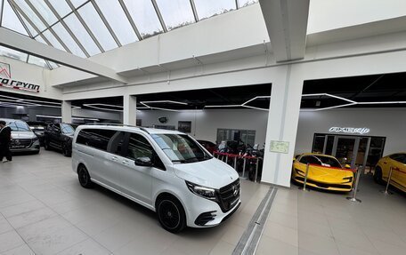 Mercedes-Benz V-Класс, 2025 год, 14 290 000 рублей, 39 фотография