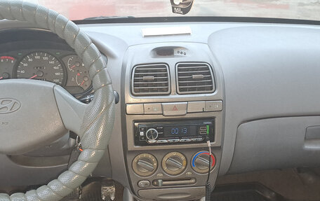 Hyundai Accent II, 2004 год, 185 000 рублей, 6 фотография