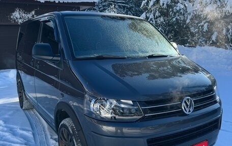 Volkswagen Transporter T5 рестайлинг, 2006 год, 1 490 000 рублей, 1 фотография