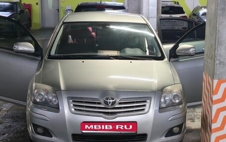 Toyota Avensis III рестайлинг, 2007 год, 750 000 рублей, 1 фотография