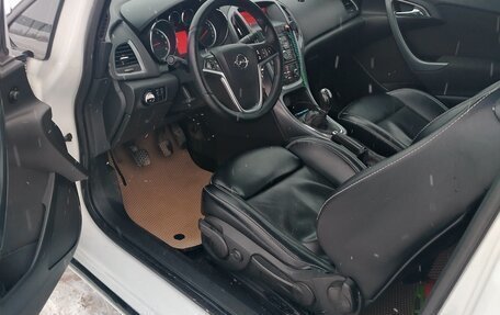 Opel Astra J, 2012 год, 810 000 рублей, 15 фотография