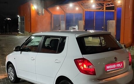 Skoda Fabia II, 2012 год, 850 000 рублей, 3 фотография