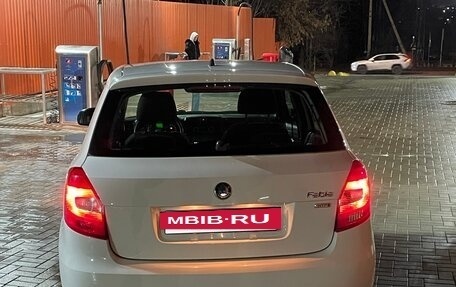 Skoda Fabia II, 2012 год, 850 000 рублей, 4 фотография