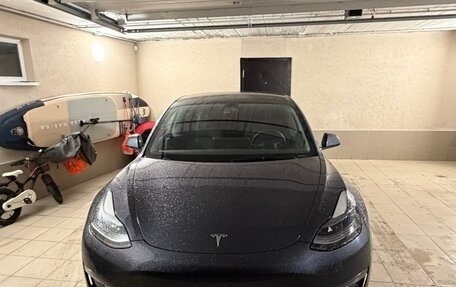 Tesla Model 3 I, 2023 год, 2 550 000 рублей, 1 фотография