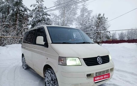Volkswagen Transporter T5 рестайлинг, 2008 год, 880 000 рублей, 1 фотография
