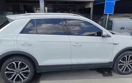 Volkswagen T-Roc I, 2022 год, 1 670 000 рублей, 5 фотография