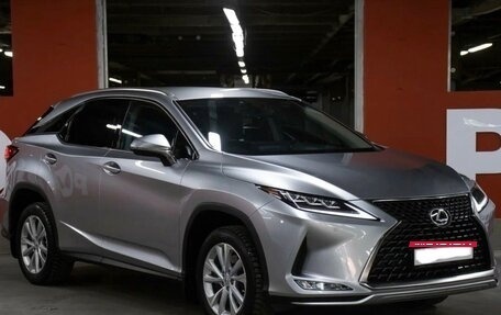 Lexus RX IV рестайлинг, 2021 год, 5 800 000 рублей, 2 фотография