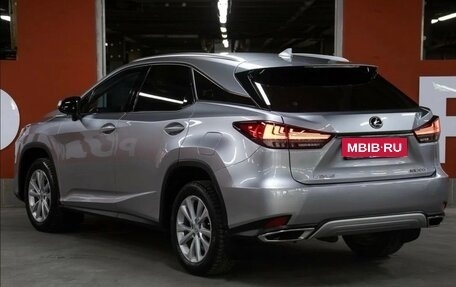 Lexus RX IV рестайлинг, 2021 год, 5 800 000 рублей, 6 фотография