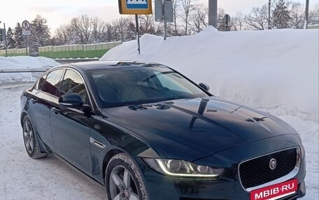 Jaguar XE I рестайлинг, 2016 год, 2 400 000 рублей, 2 фотография