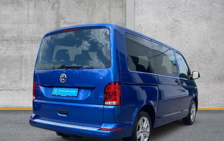 Volkswagen Multivan T6 рестайлинг, 2022 год, 4 820 000 рублей, 5 фотография