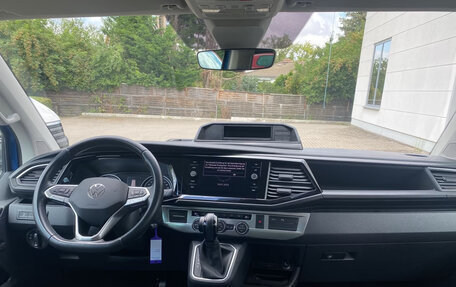 Volkswagen Multivan T6 рестайлинг, 2022 год, 4 820 000 рублей, 11 фотография