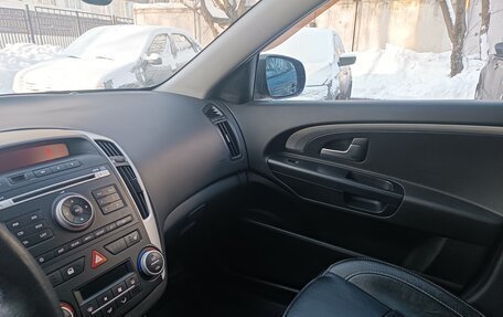 KIA cee'd I рестайлинг, 2010 год, 820 000 рублей, 13 фотография