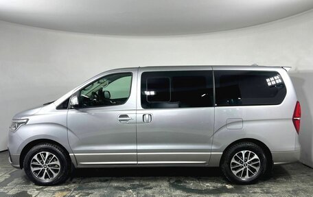 Hyundai Grand Starex Grand Starex I рестайлинг 2, 2018 год, 3 600 000 рублей, 8 фотография