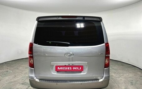 Hyundai Grand Starex Grand Starex I рестайлинг 2, 2018 год, 3 600 000 рублей, 6 фотография