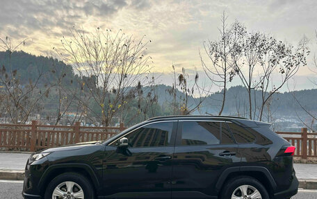 Toyota RAV4, 2022 год, 3 575 008 рублей, 4 фотография