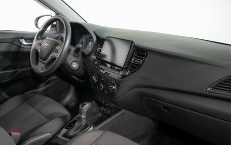 Hyundai Solaris II рестайлинг, 2022 год, 1 645 000 рублей, 9 фотография