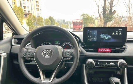 Toyota RAV4, 2022 год, 3 575 008 рублей, 10 фотография