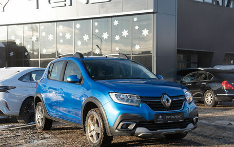 Renault Sandero II рестайлинг, 2019 год, 875 000 рублей, 2 фотография
