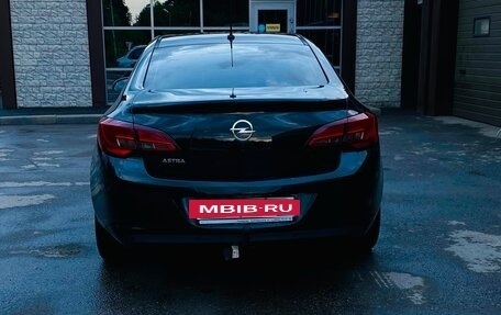 Opel Astra J, 2013 год, 700 000 рублей, 4 фотография