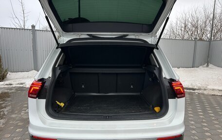 Volkswagen Tiguan II, 2021 год, 3 200 000 рублей, 4 фотография