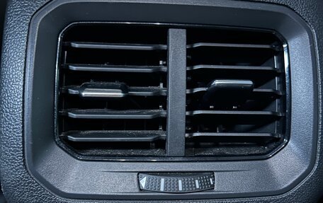 Volkswagen Tiguan II, 2021 год, 3 200 000 рублей, 7 фотография