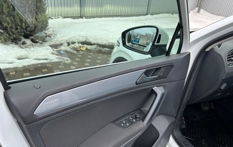 Volkswagen Tiguan II, 2021 год, 3 200 000 рублей, 16 фотография