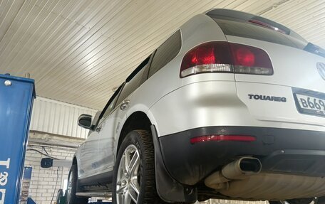 Volkswagen Touareg III, 2006 год, 1 250 000 рублей, 21 фотография