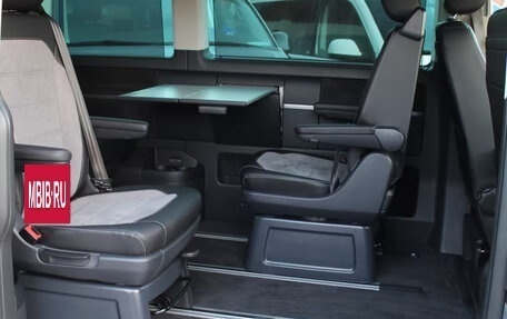 Volkswagen Multivan T6 рестайлинг, 2022 год, 4 980 000 рублей, 9 фотография