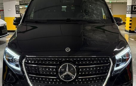 Mercedes-Benz V-Класс, 2025 год, 14 420 000 рублей, 2 фотография