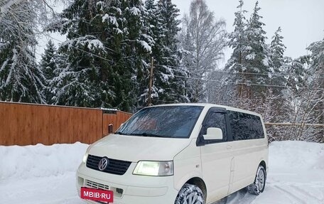 Volkswagen Transporter T5 рестайлинг, 2008 год, 880 000 рублей, 2 фотография