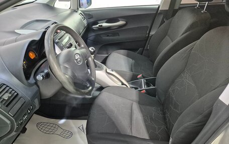 Toyota Auris II, 2009 год, 580 000 рублей, 14 фотография