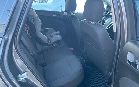 Opel Astra J, 2010 год, 750 000 рублей, 6 фотография