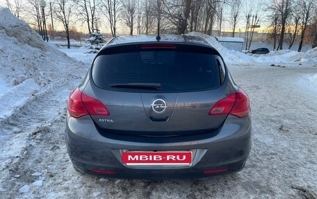 Opel Astra J, 2010 год, 750 000 рублей, 4 фотография