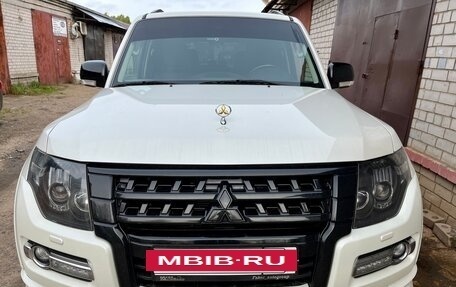 Mitsubishi Pajero IV, 2019 год, 4 199 000 рублей, 4 фотография
