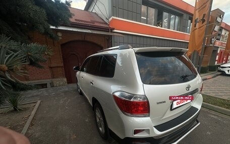 Toyota Highlander III, 2011 год, 2 500 000 рублей, 9 фотография